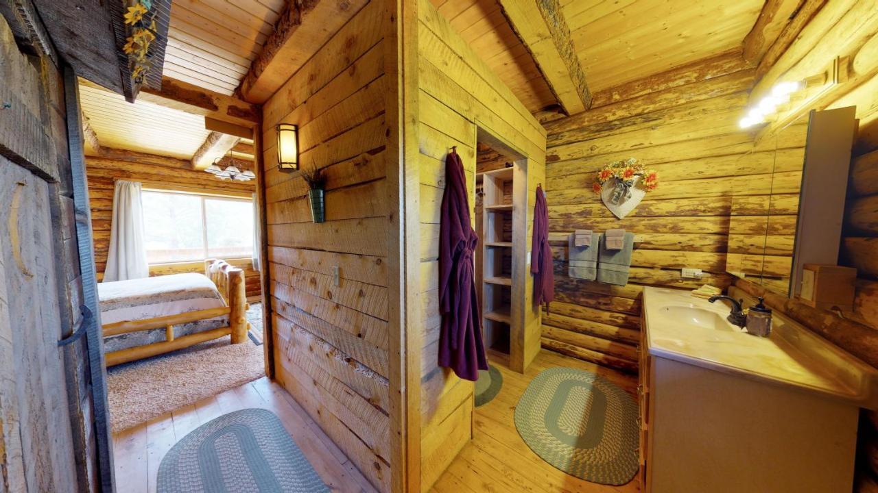Canyon View Family Cabin, Deck, Tv Room, Games, Bbq, Campfire Monticello Exterior photo
