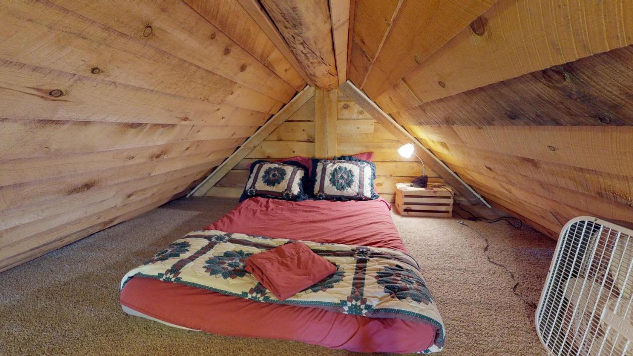 Canyon View Family Cabin, Deck, Tv Room, Games, Bbq, Campfire Monticello Exterior photo