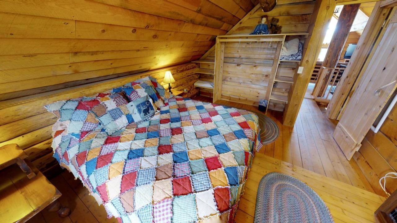 Canyon View Family Cabin, Deck, Tv Room, Games, Bbq, Campfire Monticello Exterior photo
